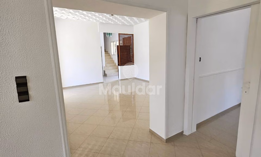 فيلا واسعة للإيجار في الدار البيضاء - واحة، 3 غرف نوم فيلا واسعة للإيجار في الدار البيضاء - واحة، 3 غرف نوم