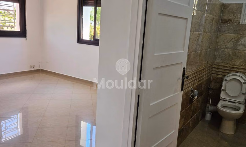 فيلا واسعة للإيجار في الدار البيضاء - واحة، 3 غرف نوم فيلا واسعة للإيجار في الدار البيضاء - واحة، 3 غرف نوم