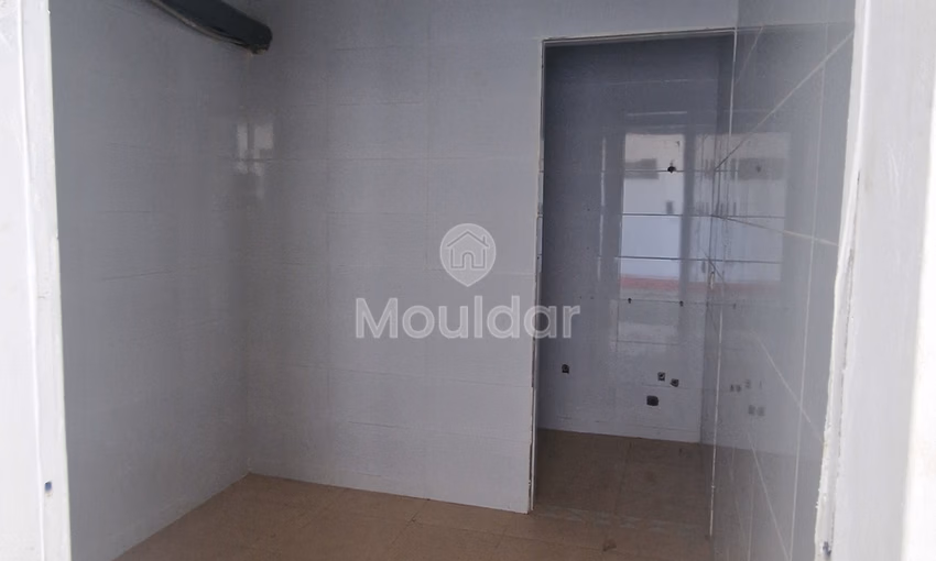 فرصة فريدة: قطعة أرض صناعية بمساحة 2400 متر مربع في القصر الكبير