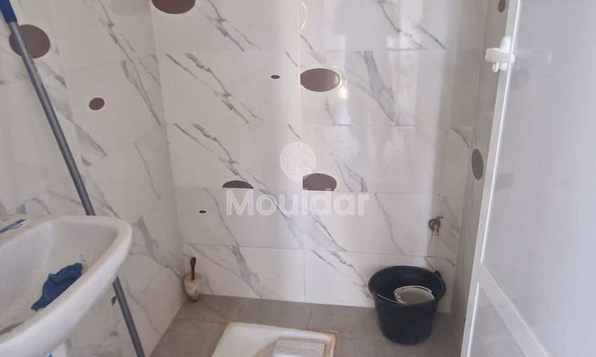 فرصة فريدة: قطعة أرض صناعية بمساحة 2400 متر مربع في القصر الكبير