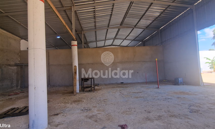 فرصة فريدة: قطعة أرض صناعية بمساحة 2400 متر مربع في القصر الكبير