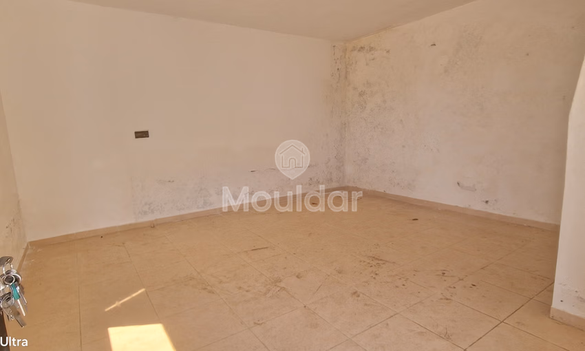 فرصة فريدة: قطعة أرض صناعية بمساحة 2400 متر مربع في القصر الكبير