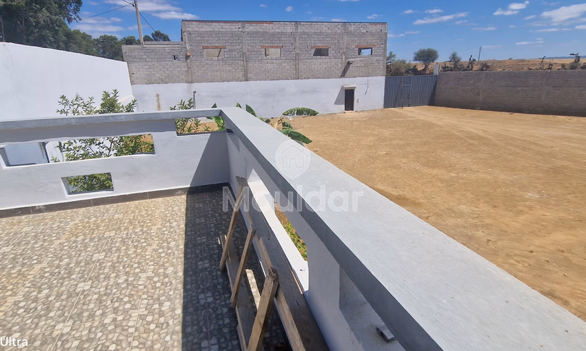 فرصة فريدة: قطعة أرض صناعية بمساحة 2400 متر مربع في القصر الكبير