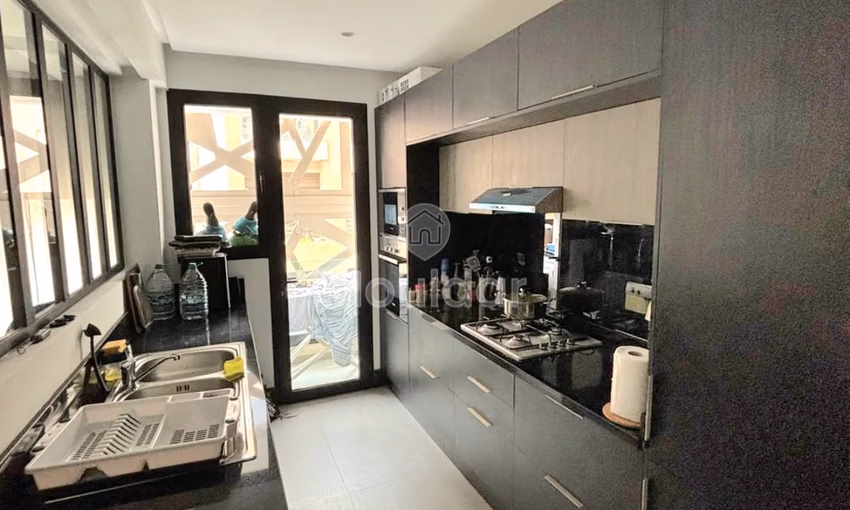 Appartement à Louer à Casablanca : Confort et Style au 2ème Étage Appartement à Louer à Casablanca : Confort et Style au 2ème Étage