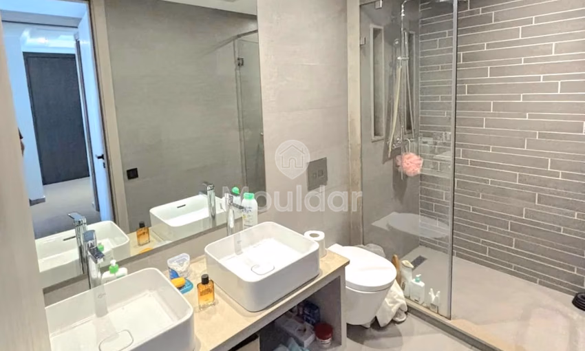 Appartement à Louer à Casablanca : Confort et Style au 2ème Étage Appartement à Louer à Casablanca : Confort et Style au 2ème Étage