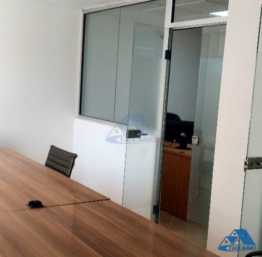 SALE OF EQUIPPED OFFICE IN DOWNTOWN KENITRA - view 2