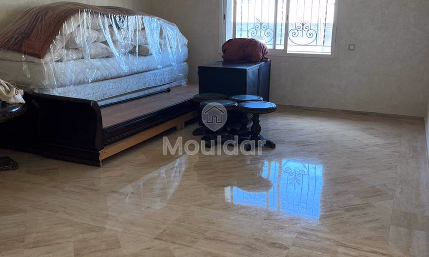 شقة للإيجار: 3 غرف في قلب المعاريف