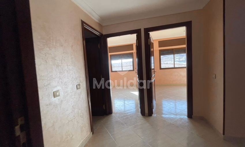 En Alquiler: Apartamento de 2 Habitaciones en Marrakech, Confort y Estilo