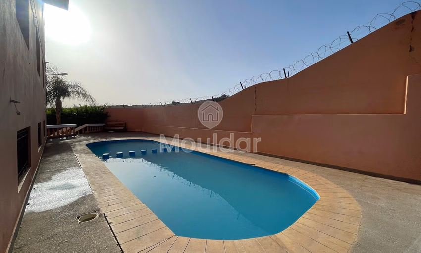 En Alquiler: Apartamento de 2 Habitaciones en Marrakech, Confort y Estilo