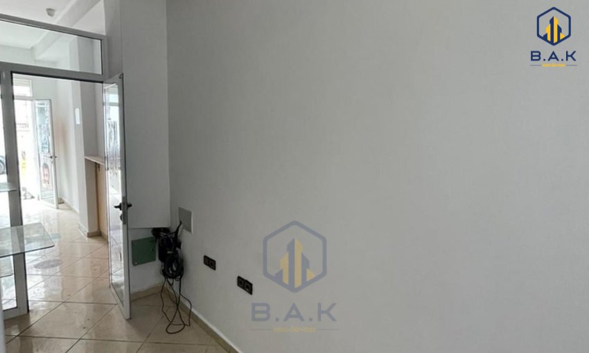 Local commercial à louer La ville haute - view 3