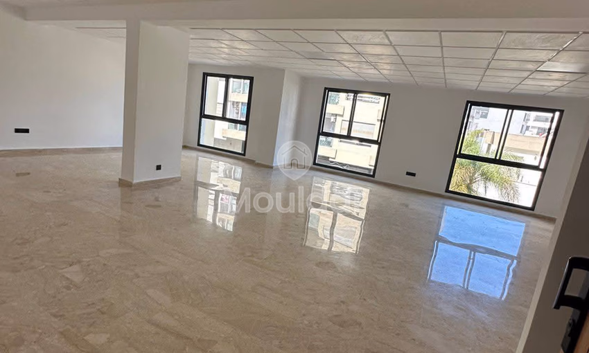 Oficina en Alquiler en Casablanca – 60m² en el Barrio de los Hospitales