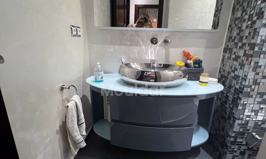 Appartement à louer à Casablanca: 2 chambres, idéal emplacement