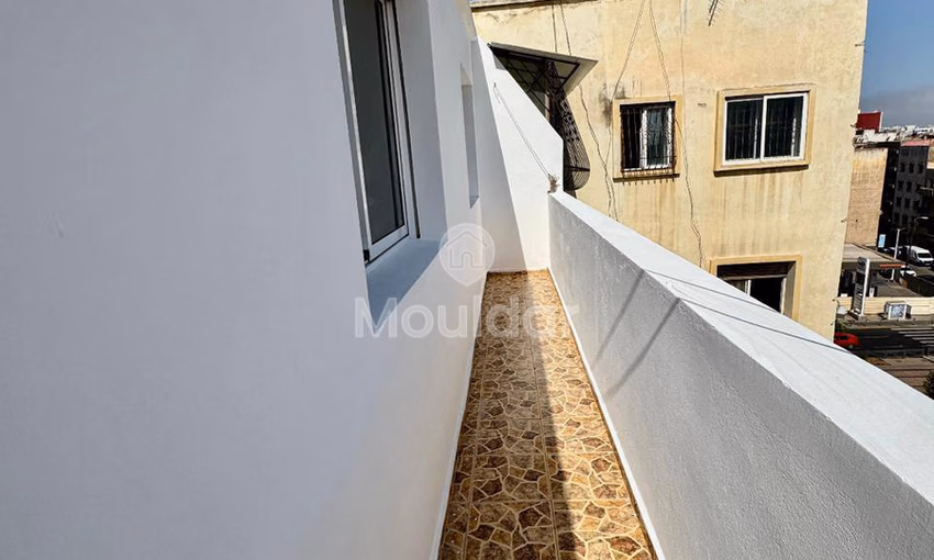En Venta: Encantapiso de 2 Habitaciones en Maarif, Casablanca