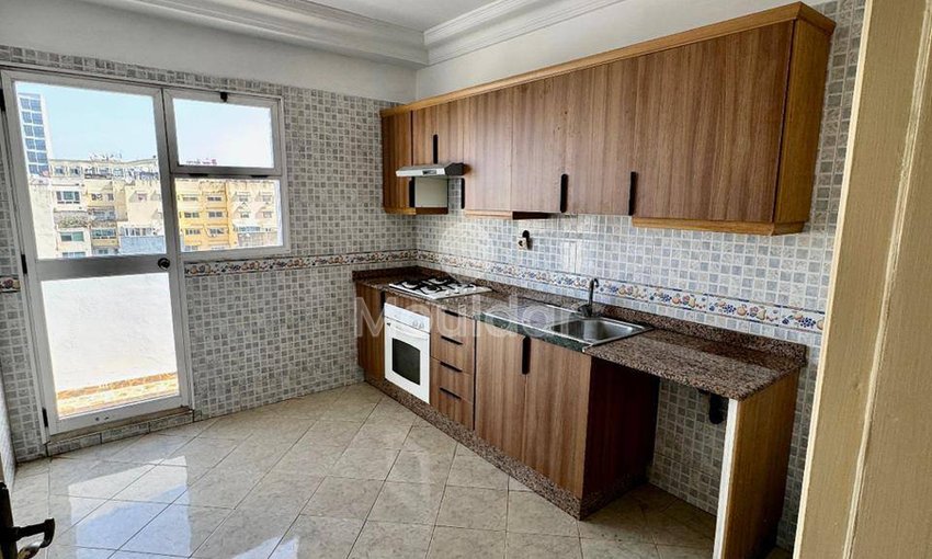 For Sale: Charming 2 Bedroom Apartment in Maarif, Casablanca - view 10