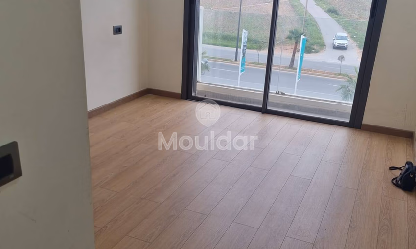 Charmant Appartement 3 Chambres à Louer à Dar Bouazza