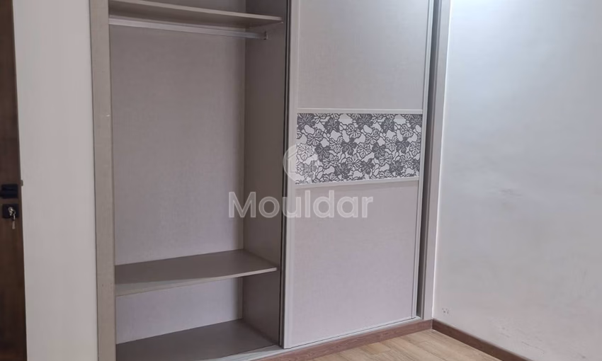 Charmant Appartement 3 Chambres à Louer à Dar Bouazza