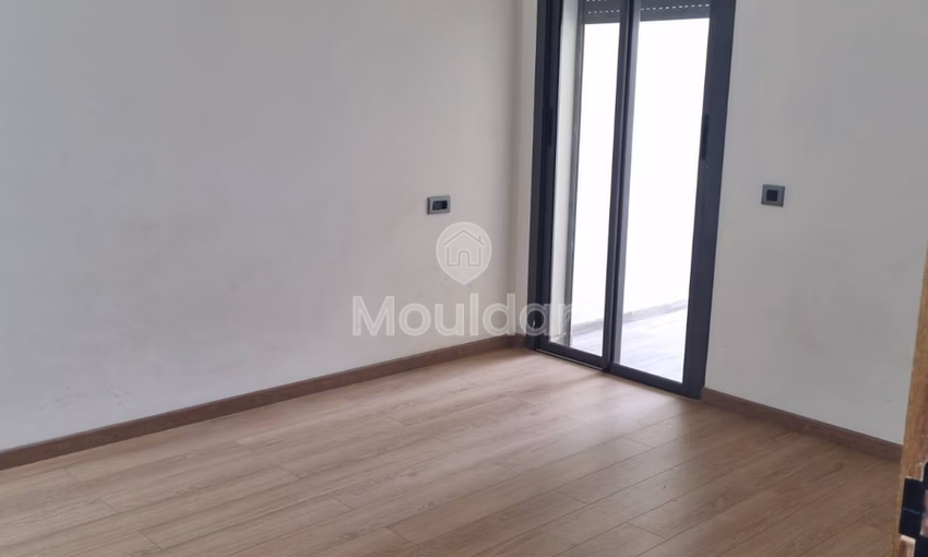 Charmant Appartement 3 Chambres à Louer à Dar Bouazza