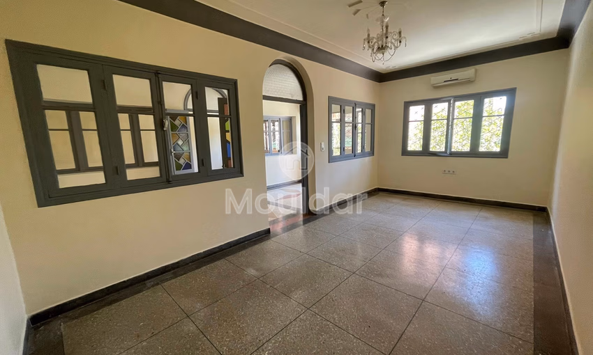 فيلا أنيقة للإيجار في مراكش: فخامة وراحة