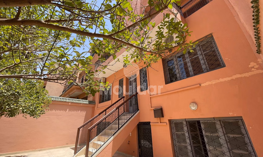 فيلا أنيقة للإيجار في مراكش: فخامة وراحة