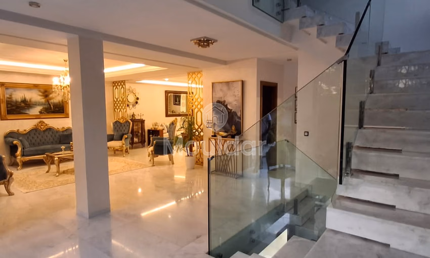 استأجر فيلتنا الفسيحة في طنجة: 6 غرف في بوبانا