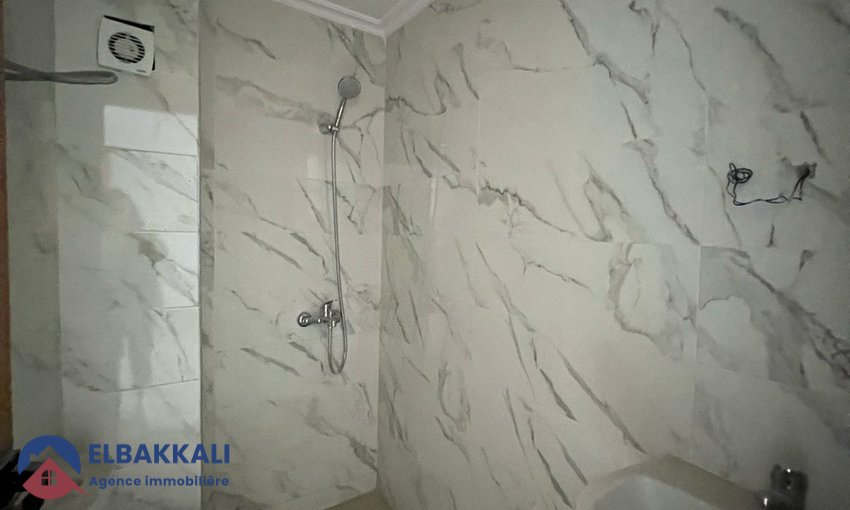 مكتب للإيجار للمهنة الطبية! - view 11