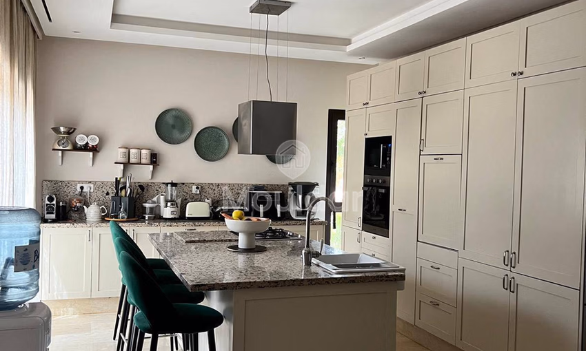 Villa de Luxe à Vendre à Marrakech - 5 Chambres Spacieuses Villa de Luxe à Vendre à Marrakech - 5 Chambres Spacieuses