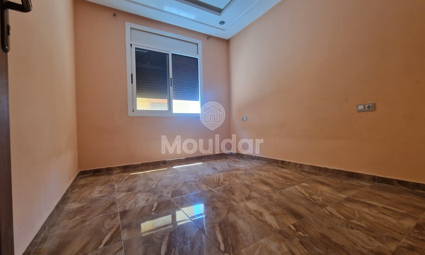 شقة للإيجار في لعرائش: الراحة والمساحة