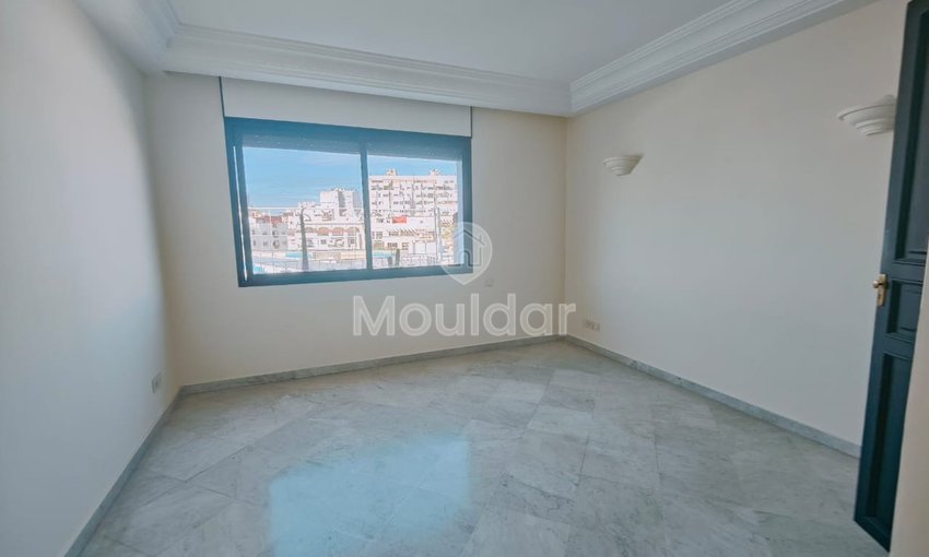 Spacious Apartment for Sale in Casablanca - 3 Bedrooms, 190m² - view 3