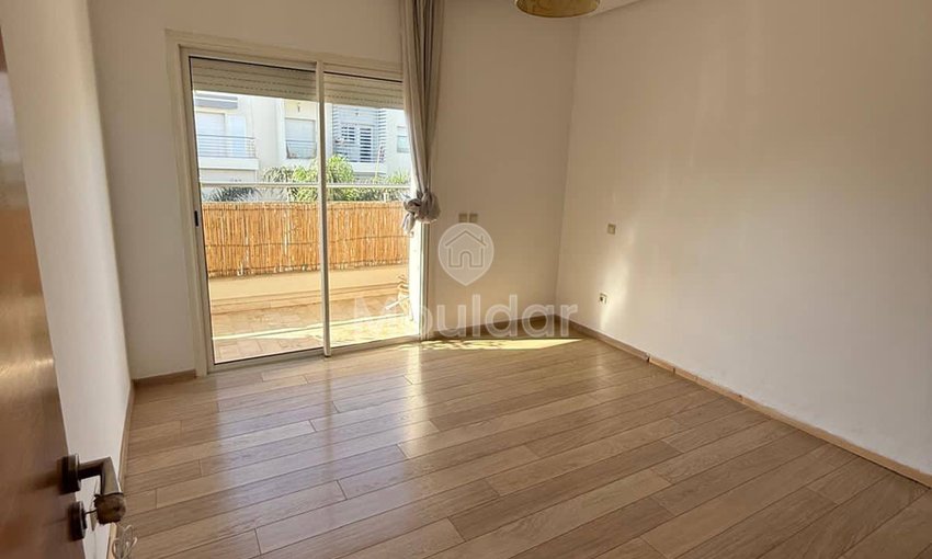 شقة للإيجار في الدار البيضاء - عين دياب، 3 غرف مريحة - view 5