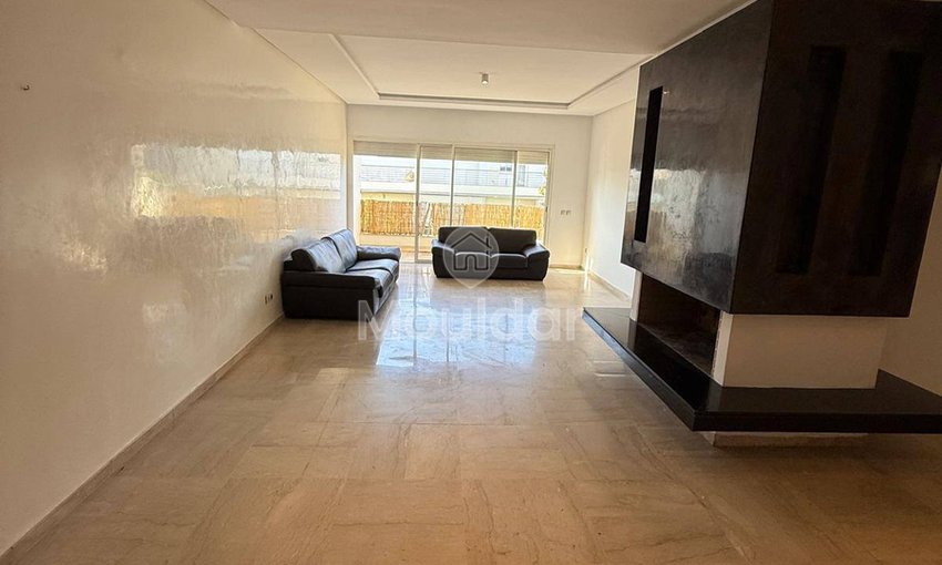 شقة للإيجار في الدار البيضاء - عين دياب، 3 غرف مريحة - view 3