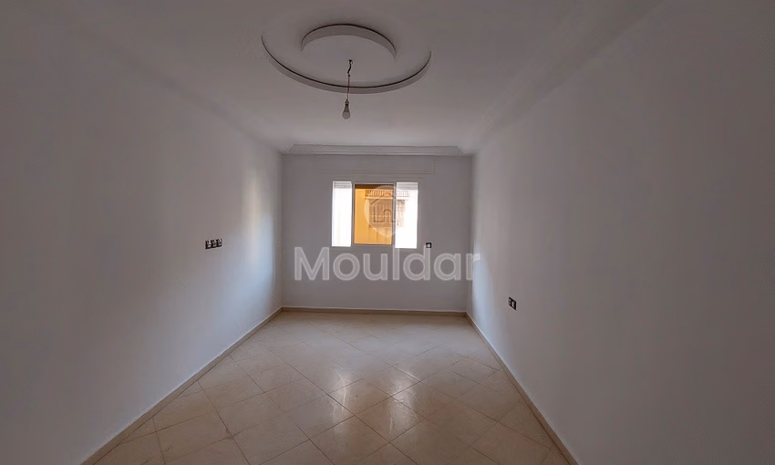 Maison Spacieuse à Vendre à Tanger - 12 Chambres, 4 Étages