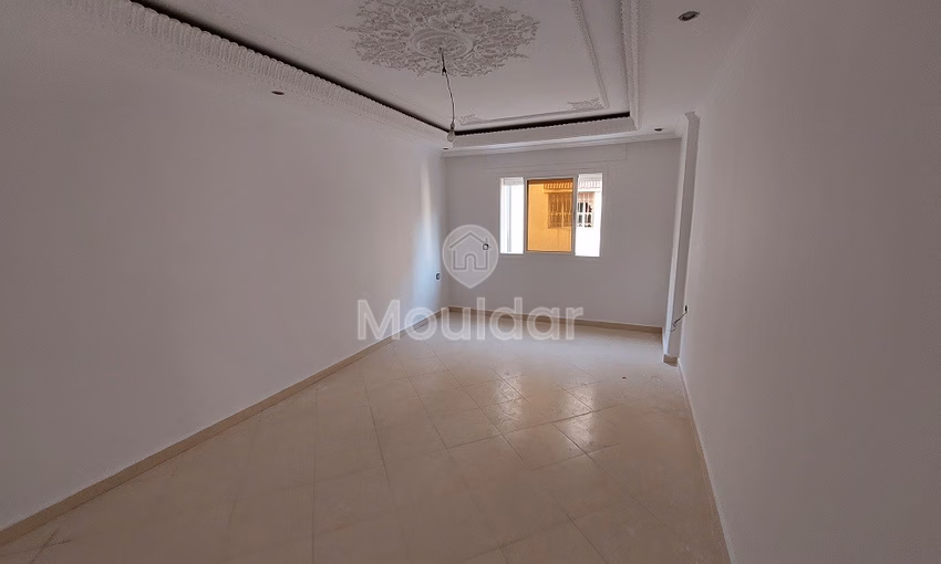 Maison Spacieuse à Vendre à Tanger - 12 Chambres, 4 Étages