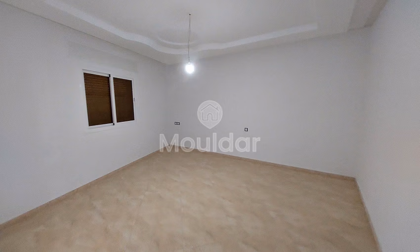 Maison Spacieuse à Vendre à Tanger - 12 Chambres, 4 Étages