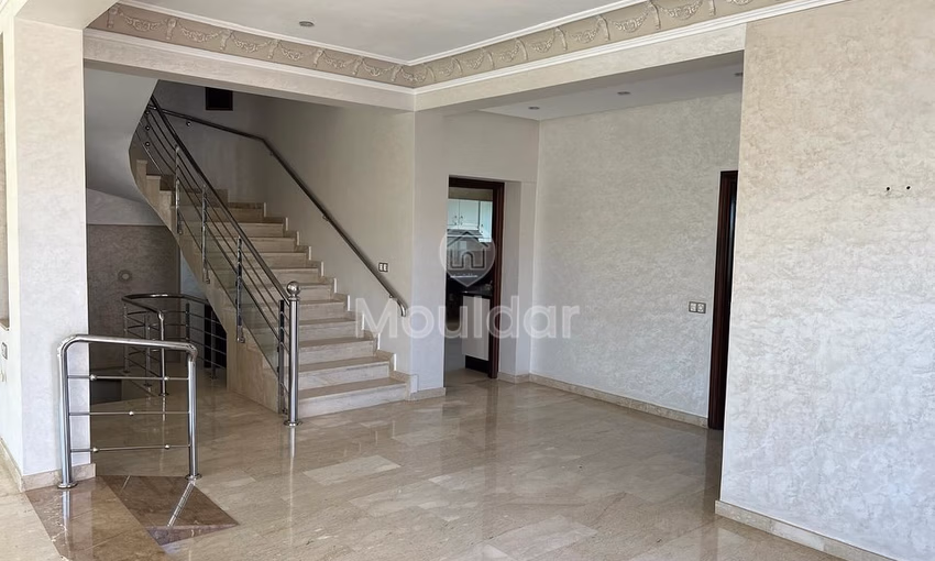 Villa Élégante à Louer à Dar Bouazza - 3 Chambres