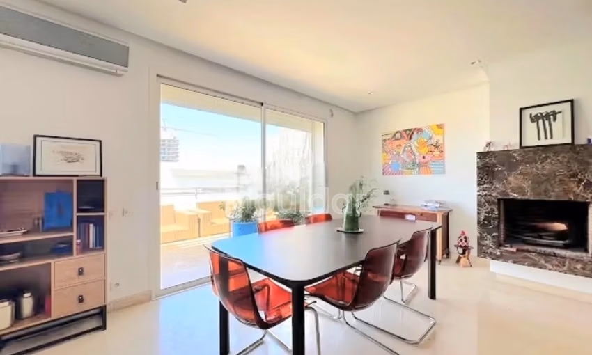 Superbe Appartement 3 Chambres à Louer au Cœur de Racine