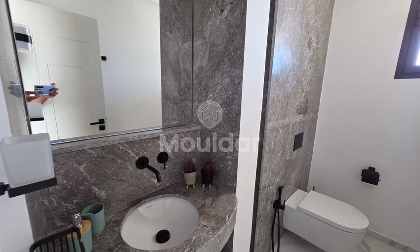 شقة للإيجار: 3 غرف في حي الحسن الثاني، الدار البيضاء شقة للإيجار: 3 غرف في حي الحسن الثاني، الدار البيضاء