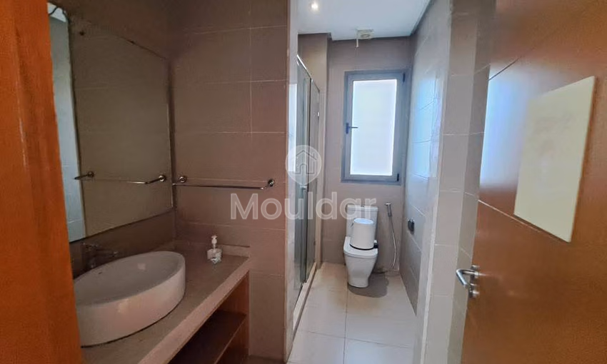 فيلا مودرن للايجار في أنفا، الدار البيضاء: فخامة وراحة فيلا مودرن للايجار في أنفا، الدار البيضاء: فخامة وراحة