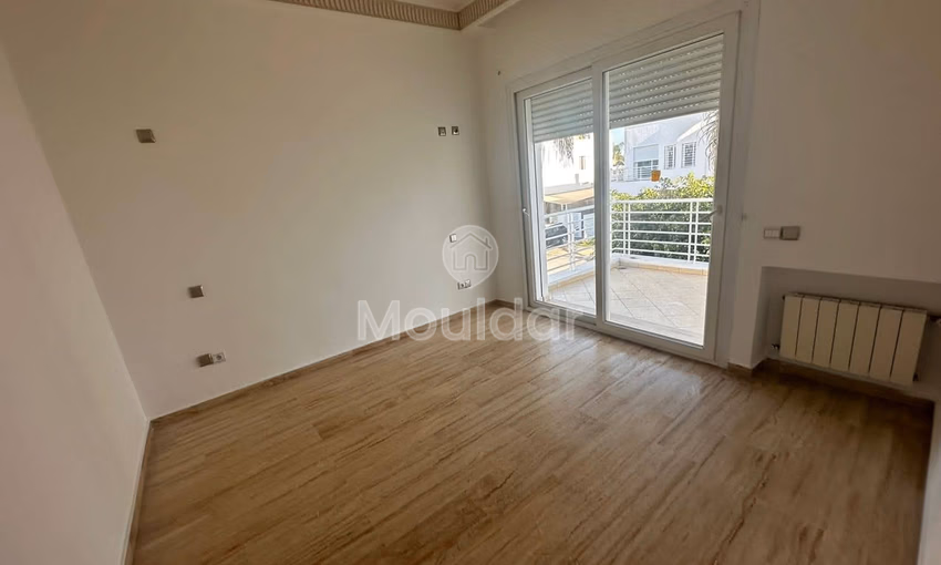 فيلا استثنائية للإيجار في الدار البيضاء – كاليفورنيا، 4 غرف نوم فيلا استثنائية للإيجار في الدار البيضاء – كاليفورنيا، 4 غرف نوم