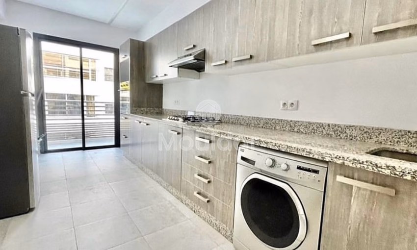 Stunning Apartment for Rent in Casablanca - Palmier, 108 m² Stunning Apartment for Rent in Casablanca - Palmier, 108 m²