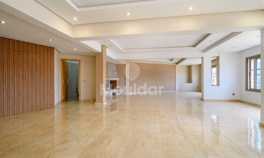 شقة ساحرة للإيجار في الدار البيضاء، بورغون – 240م²