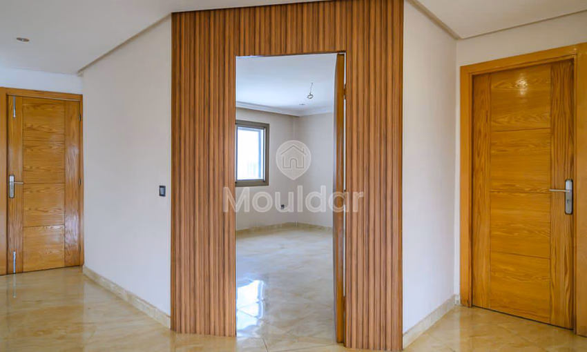 شقة ساحرة للإيجار في الدار البيضاء، بورغون – 240م² شقة ساحرة للإيجار في الدار البيضاء، بورغون – 240م²