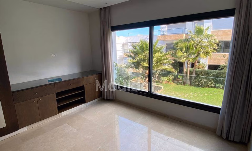 Apartamento excepcional en alquiler en Dar Bouazza - 163 m²
