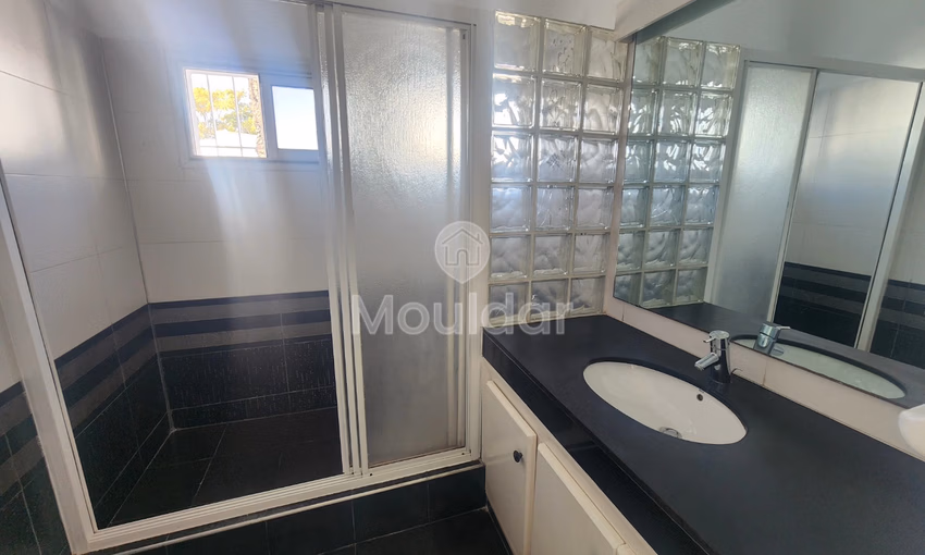 Villa à Louer à Rabat - Agdal: Élégance et Confort Villa à Louer à Rabat - Agdal: Élégance et Confort