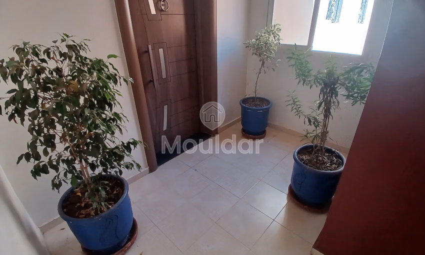 شقة في مراكش: الراحة والأناقة في قلب مبركة