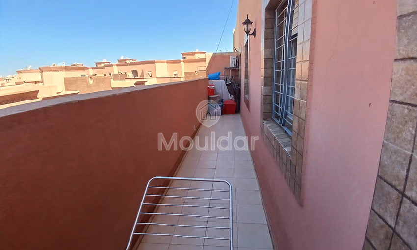 شقة في مراكش: الراحة والأناقة في قلب مبركة