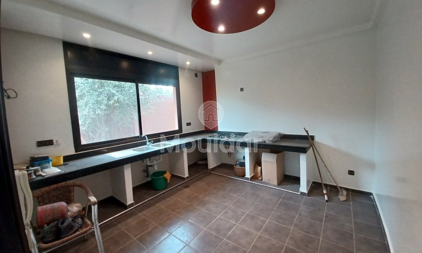 Villa Spacieuse à Marrakech : 4 Chambres, 240m² à Saisir - view 21