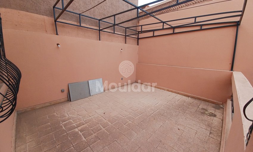 Villa Spacieuse à Marrakech : 4 Chambres, 240m² à Saisir - view 13