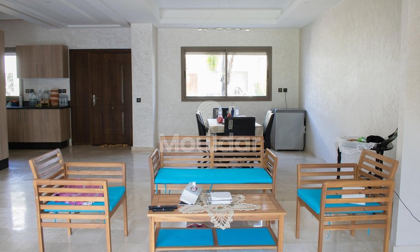 Villa à vendre à Sidi Rahal avec piscine et jardin - view 5