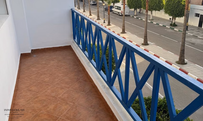 شقة للبيع على كورنيش أصيلة