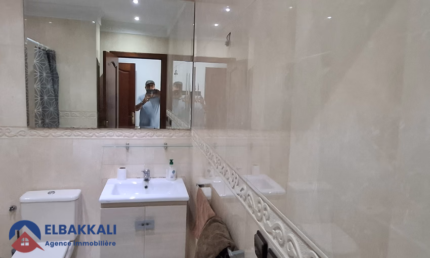 Grand appartement 4 chambres meublé à iberia